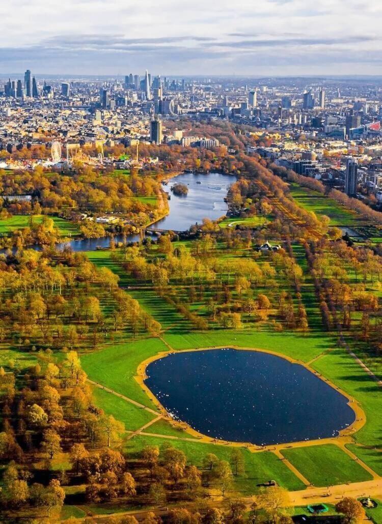 1-Bed Apartment, Close To Kensington Olympia With Free Wi-Fi & Netflix 伦敦 外观 照片