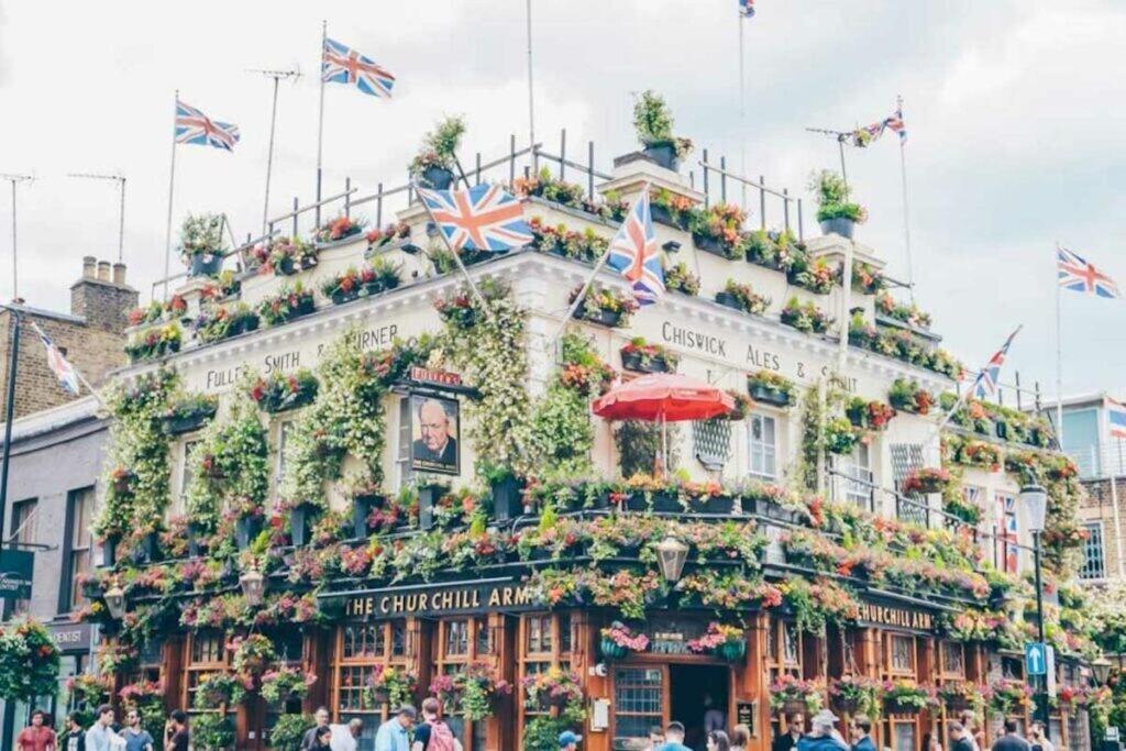 1-Bed Apartment, Close To Kensington Olympia With Free Wi-Fi & Netflix 伦敦 外观 照片